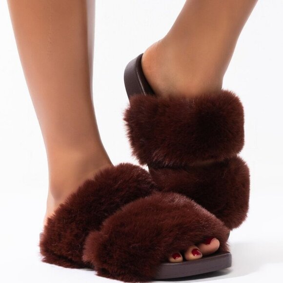 AZALEA WANG LET'S STAY IN FLAT SANDAL IN BROWN ( BRAND NEW !!! ) - Picture 4 of 10